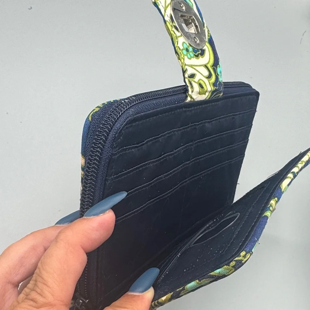 Vera Bradley Green Blue Paisley Quilted Zip Wallet Organizer - Picture 3 of 8
